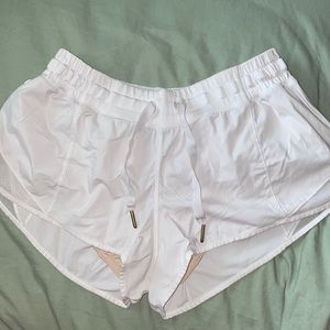lululemon Hotty Hot Shorts // Size 8